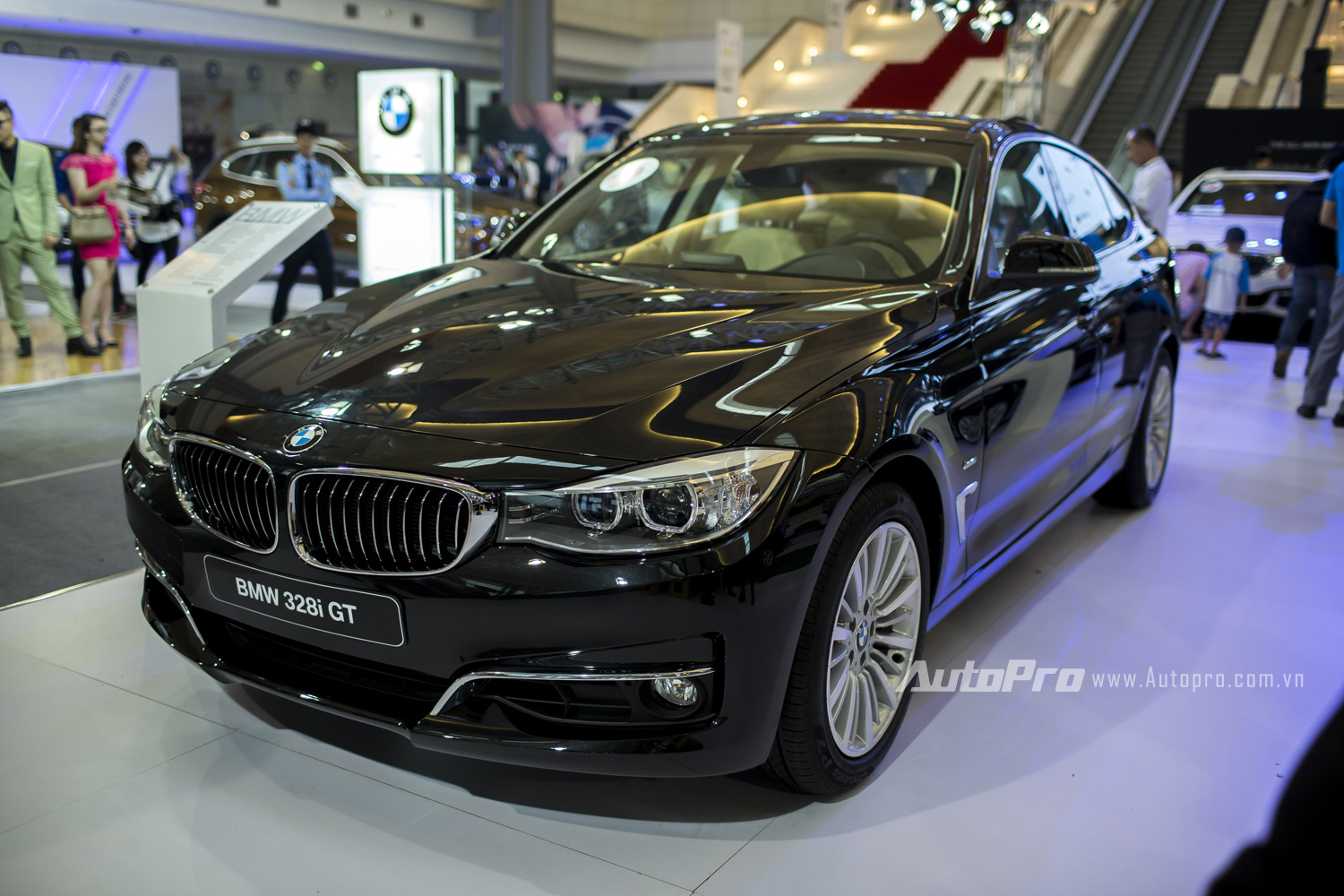 Mẫu xe BMW 328i GT.