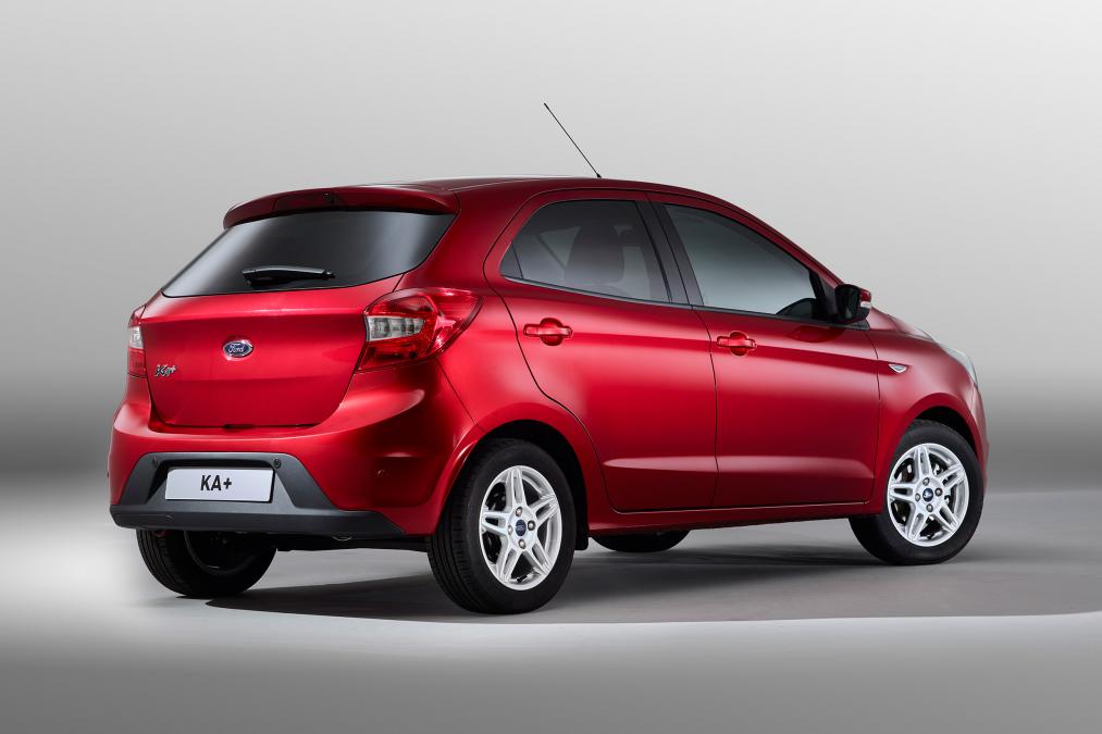 
Trong dòng sản phẩm của Ford tại thị trường châu Âu, Ka+ 2016 sẽ thay Fiesta để trở thành mẫu xe rẻ nhất. Hiện hãng Ford đã bắt đầu nhận đơn đặt hàng của Ka+ 2016 tại thị trường châu Âu. Giá bán khởi điểm của Ford Ka+ 2016 tại thị trường châu Âu là 9.990 Euro, tương đương 253 triệu Đồng.
