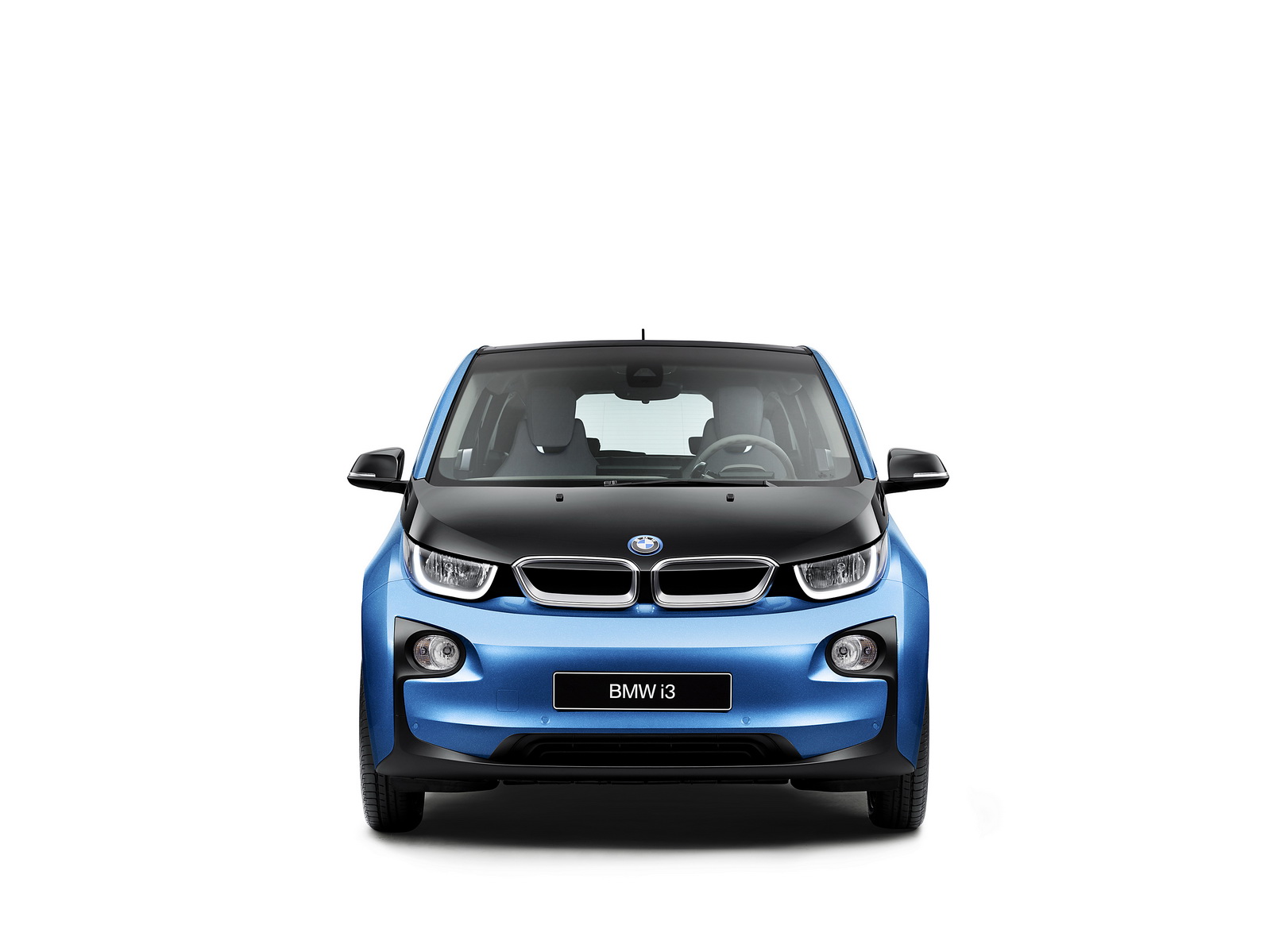 
Khi động cơ xăng và mô-tơ điện kết hợp với nhau, BMW i3 2017 có thể tăng tốc từ 0-96 km/h trong 8 giây. Trong khi đó, BMW i3 2017 chạy hoàn toàn bằng điện cần hơn 7 giây để đạt vận tốc 96 km/h từ vị trí đứng yên.
