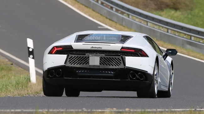 
Chiếc xe được cho là Lamborghini Huracan Superleggera trên đường đua Nurburgring.
