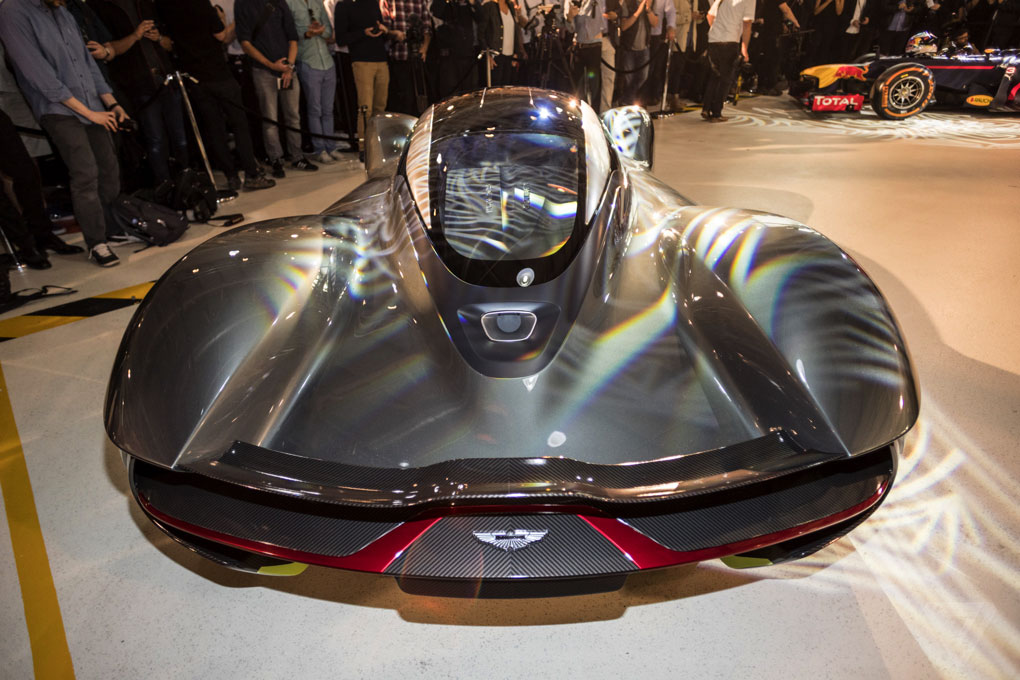 Dự kiến, chỉ có đúng 99 chiếc Aston Martin AM-RB 001 được sản xuất và bán ra thị trường. Bên cạnh đó là một số lượng nhỏ phiên bản phù hợp với đường đua hơn của Aston Martin AM-RB 001. Nếu cộng cả nguyên mẫu, sẽ không có quá 150 chiếc Aston Martin AM-RB 001 được xuất xưởng.