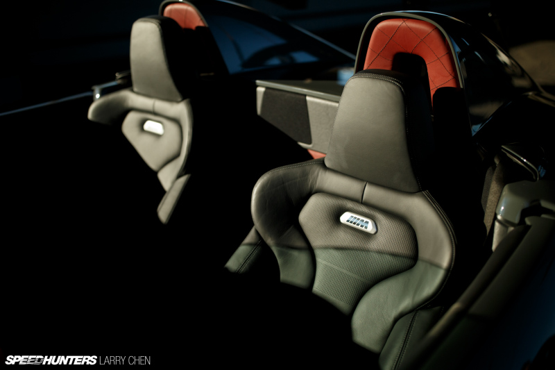 
Ghế của BMW Z4 GT Continuum trên thực tế được lấy từ mẫu xe hiệu suất cao M4, tương tự hệ thống phanh. 
