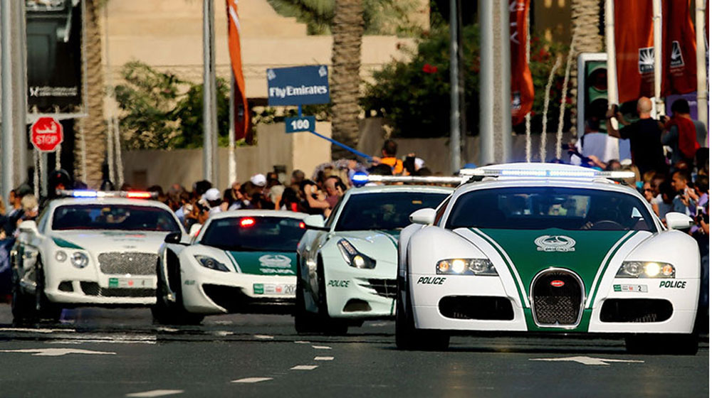 
Dàn xe đình đám của cảnh sát Dubai dạo phố
