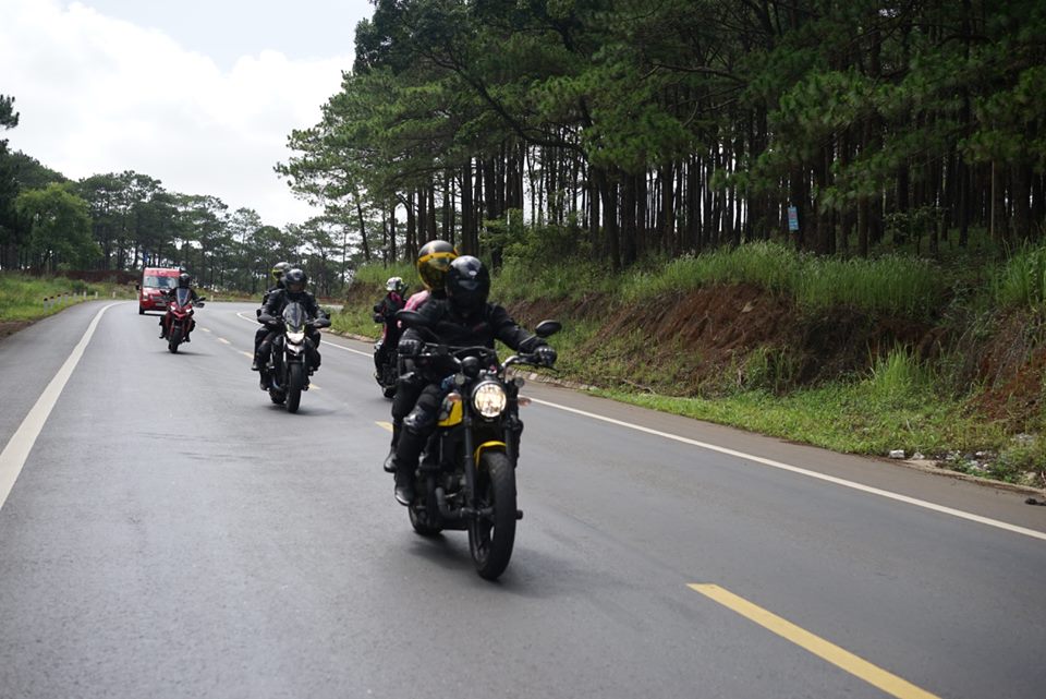 
Những hình ảnh đầu tiên trong chuyến hành trình xuyên Việt. Đây là sự kiện nằm trong tour thường niên Ducati Travel Experience.
