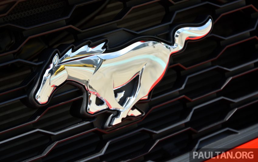 
Về giá bán, Ford Mustang 2.3L EcoBoost có giá 488.000 RM, tương đương 2,63 tỷ Đồng. Giá bán tương ứng của bản 5.0 GT là 598.888 RM, tương đương 3,23 tỷ Đồng.
