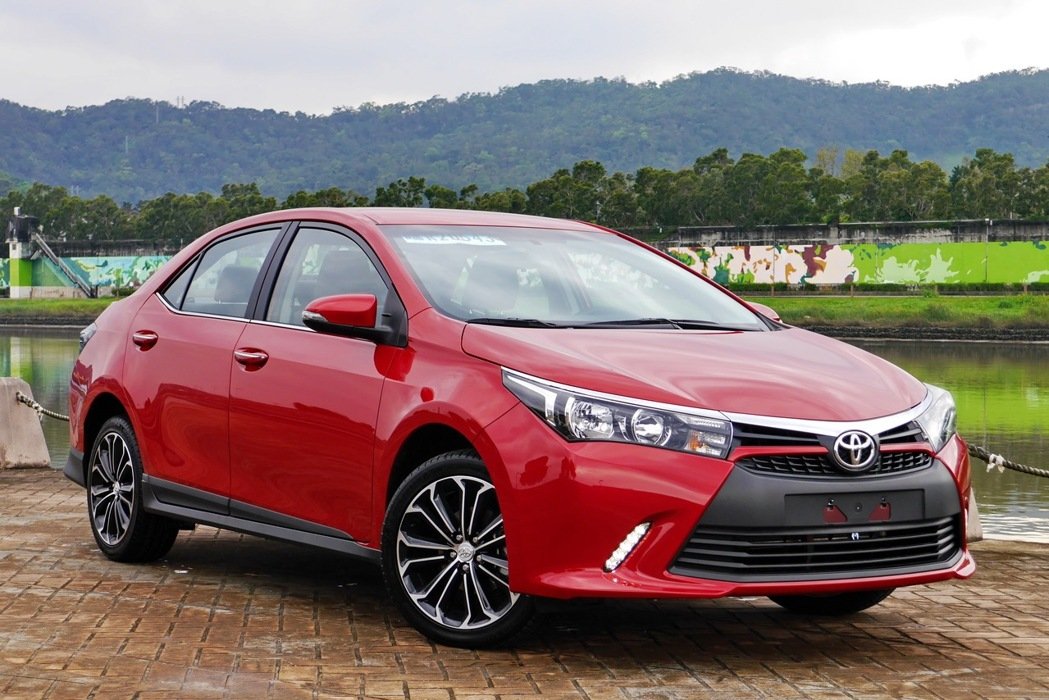 
Hãng Toyota đã chính thức tung ra mẫu sedan cỡ nhỏ Corolla Altis X tại một số thị trường khác như như Hy Lạp và Đài Loan. Trong đó, riêng tại thị trường Đài Loan, Toyota Corolla Altis X có giá khởi điểm 739.000 TWD, tương đương 508 triệu Đồng.
