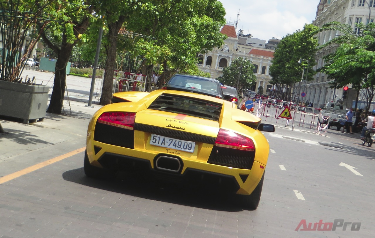 Khi còn nằm trong tay Cường Đô-la, chiếc Lamborghini Murcielago LP640-4 này từng được cho đi thử tốc độ cao tại Mỹ. Theo các hình ảnh ghi lại được ở thời điểm đó, xe có thể đạt vận tốc trên 300 km/h.