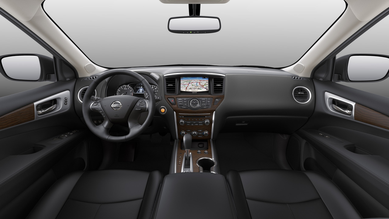 
Trong Nissan Pathfinder 2017 có màn hình cảm ứng 8 inch phục vụ hệ thống thông tin giải trí NissanConnect. Tuy nhiên, chỉ những bản trang bị cao cấp mới có hệ thống định vị.
