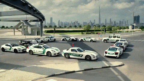 
Ken Block cùng chiếc Ford Fiesta RX3 với màn drift trong dàn siêu xe và xe thể thao đình đám của cảnh sát Dubai.
