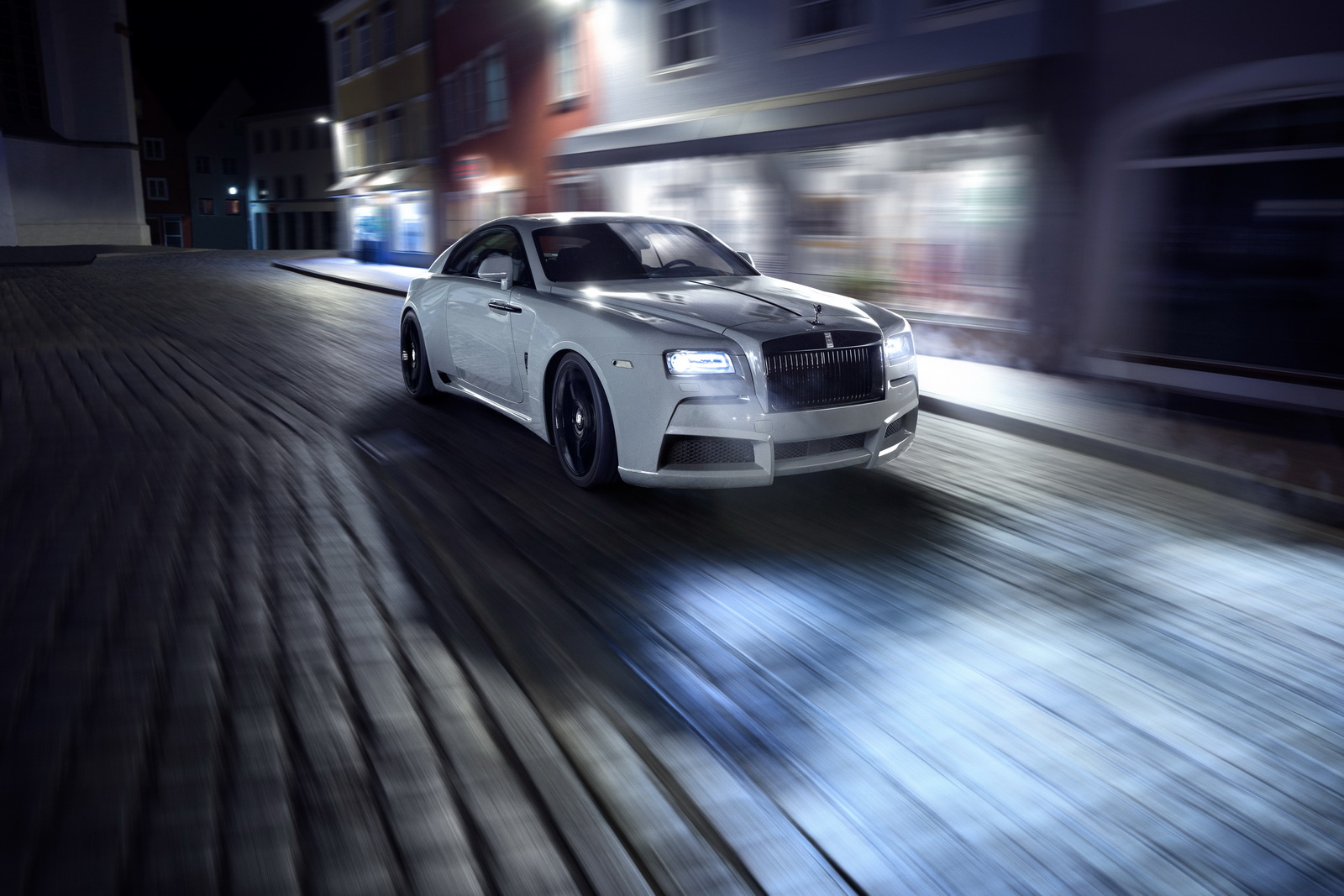 
Tên đầy đủ của mẫu xế độ là Rolls-Royce Wraith Coupe Spofec Overdose và sẽ chỉ có 8 chiếc được sản xuất trên toàn thế giới.
