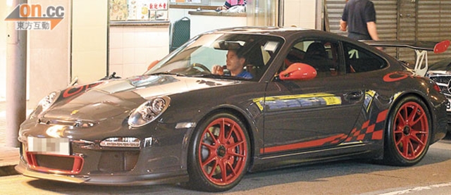 Và GT3 RS phiên bản Race Car Limited Edition chỉ có 100 chiếc trên toàn thế giới.