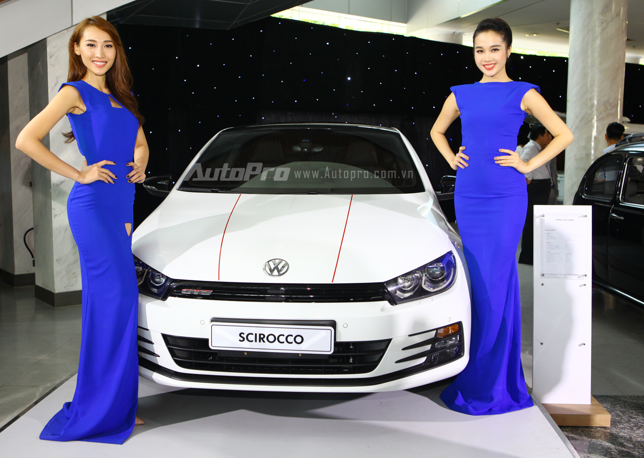 
Sau hơn một năm ra mắt khách hàng thế giới, Volkswagen Scirocco GTS 2015 đã chính thức được giới thiệu với các khách hàng Việt trong khuôn khổ lễ hội DAS Volkswagen Fest 2016, với giá bán chính hãng 1,550 tỷ Đồng.
