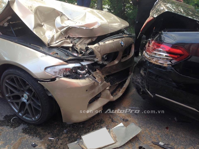 Hai chiếc xe sang trong vụ tai nạn diễn ra chiều qua. Nguyên nhân bắt nguồn từ chiếc BMW 5 Series.
