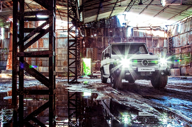
Nhằm đánh dấu chặng đường phát triển tròn 35 năm của G-Class, Mercedes-Benz đã xuất xưởng phiên bản đặc biệt G 500 Edition 35 với số lượng giới hạn đúng 350 chiếc cho toàn thế giới. 1 trong số đó đã có mặt tại Việt Nam và sẽ xuất hiện tại VMS 2015.
