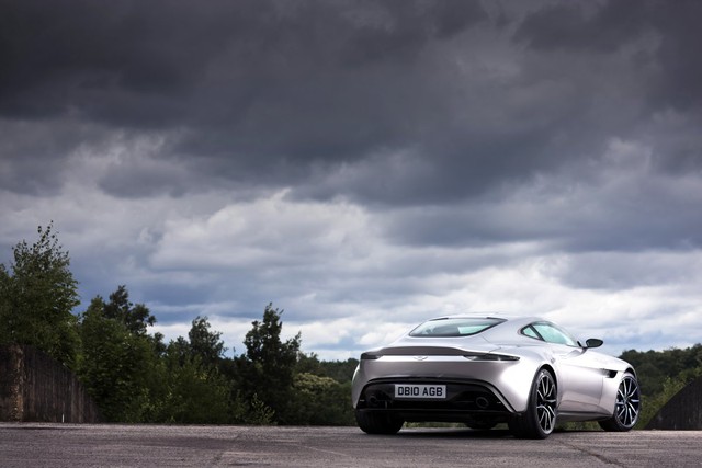 
Aston Martin khẳng định, dòng xe thể thao tương lai của hãng sẽ có thiết kế chịu ảnh hưởng từ DB10.
