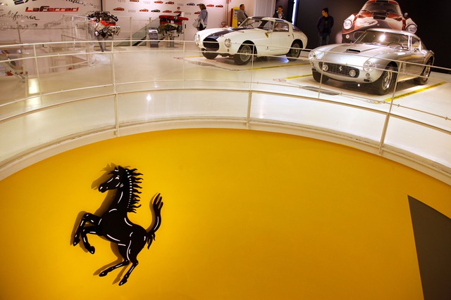 
Siêu xe Ferrari 250 GT Berlinetta Passo Corto được trưng bày trong bảo tàng.
