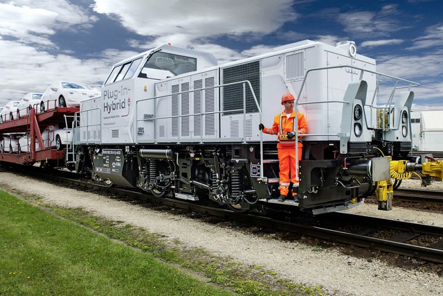 Trong nhà máy của Audi ở Ingolstadt có khoảng 18 km đường ray tàu hỏa.