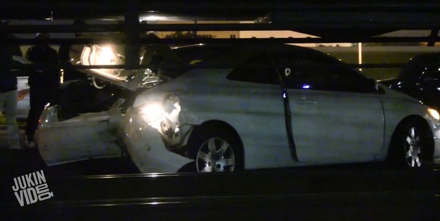 
Chiếc Honda Civic Coupe bị hư hỏng đáng kể sau vụ tai nạn.
