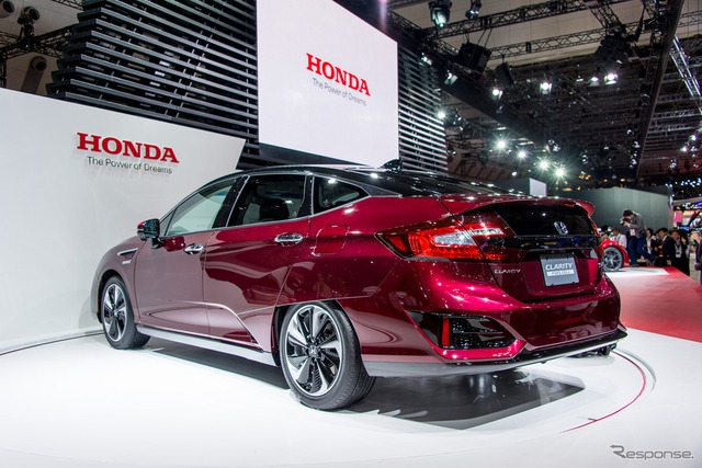 
Thiết kế của Honda Clarity Fuel Cell có thể sẽ khiến người nhìn phải mất thời gian làm quen.
