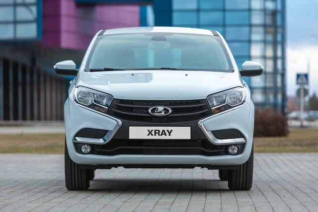 
Đến nay, phiên bản sản xuất của Lada XRAY đã chính thức lộ diện. Theo kế hoạch, Lada XRAY sẽ đi vào sản xuất tại nhà máy ở Nga từ ngày 15/12 năm nay. Sau đó, đến tháng 2/2016, Lada XRAY sẽ bắt đầu được bày bán trên thị trường Nga. Vài tháng sau đó, Lada XRAY sẽ có mặt tại một số nước châu Âu khác. 
