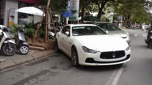 
Chiếc Maserati Ghibli đầu tiên tại Việt Nam. Ảnh: Otofun
