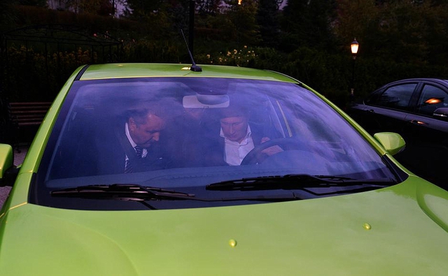 
Người ngồi cùng Tổng thống Putin trong chiếc Lada Vesta là ông Andersson.
