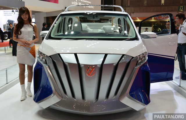 
Trong triển lãm Tokyo 2015, hãng Toyota đã gây bất ngờ khi trình làng một mẫu xe concept hoàn toàn mới mang tên Alphard Hercule. Qua tên gọi, chắc hẳn ai cũng có thể đoán được đây là xe concept ra đời từ mẫu MPV hạng sang Toyota Alphard quen thuộc.
