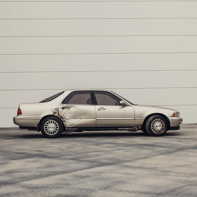 
Chiếc Acura Legend 1993 bị hư hỏng trong tai nạn.
