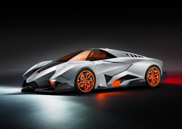 
Lamborghini lần đầu tiên ra mắt mẫu xe concept Egoista năm 2013. Năm nay, Egoista bất ngờ trở lại khiến người ta nghi ngờ về khả năng mẫu xe này sẽ được sản xuất thương mại.
