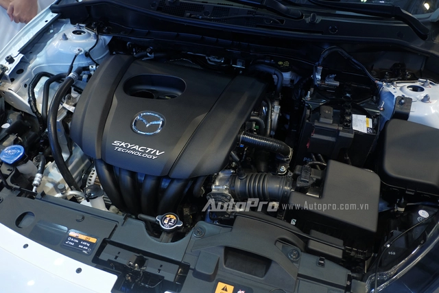 
Mazda2 sử dụng động cơ SkyActiv có dung tích 1.5L, công suất tối đa 109 mã lực tại 6.000 vòng/phút, mô men xoắn cực đại 141 Nm tại 4.000 vòng/phút.
