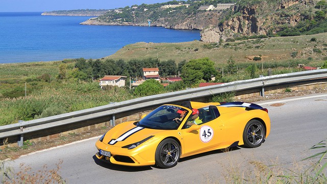 
Hàng hiếm Ferrari 458 Speciale Aperta với chỉ 499 được sản xuất trên toàn thế giới.
