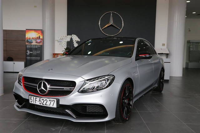 Hàng độc Mercedes AMG C63 S Edition 1 vừa được bàn giao cho chủ nhân.