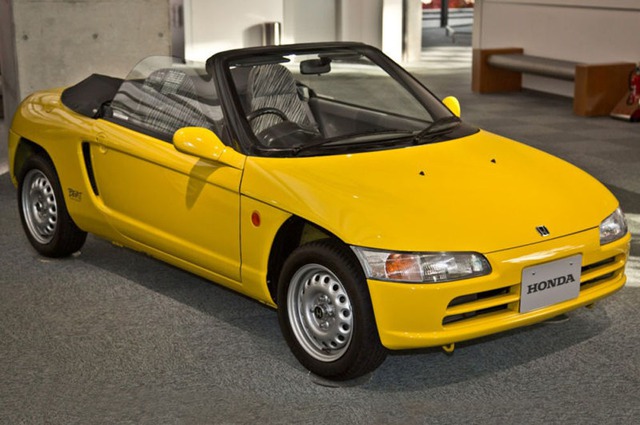 
Mẫu Kei-car nổi tiếng Honda Beat, chiếc xe Kei-car cuối cùng mà cố chủ tịch Soichiro Honda ra lệnh sản xuất.
