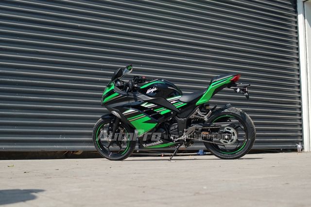 Kawasaki Ninja 300 giá 196 triệu đồng tại Việt Nam  VnExpress