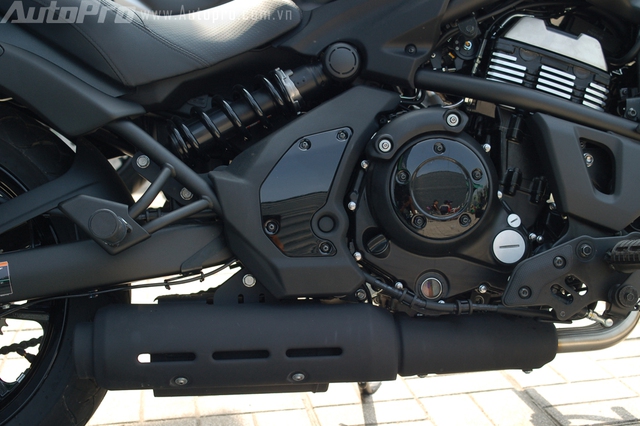 Kawasaki Vulcan S sử dụng động cơ xi-lanh đôi, DOHC, dung tích 649 phân khối, sản sinh công suất tối đa 61 mã lực tại vòng tua máy 8.500 vòng/phút và mô-men xoắn cực đại 63 Nm. Động cơ kết hợp cùng hộp số 6 cấp.