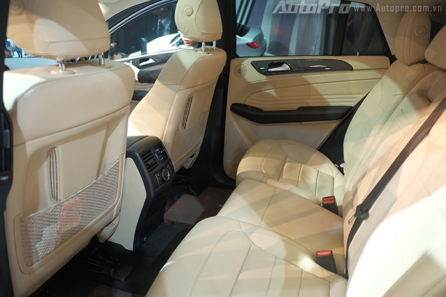 Không gian nội thất phía sau GLE Coupe.
