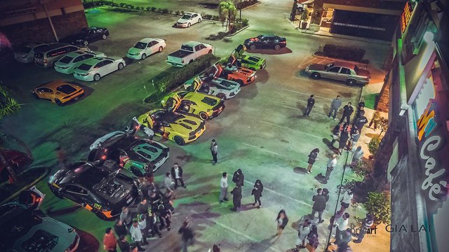 Riêng siêu phẩm Avenatdor có đến 12 chiếc xuất hiện.