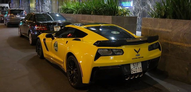 Trong khi bộ áo của Z06 là nguyên bản.