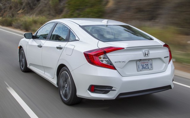 
Honda Civic 2016 sử dụng động cơ 4 xy-lanh, dung tích 2.0 lít tại Mỹ và Canada sắp bị triệu hồi.

