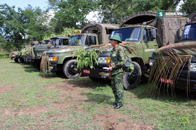
Xe tải Dong Feng của Trung Quốc trong biên chế Quân đội Nhân dân Việt Nam
