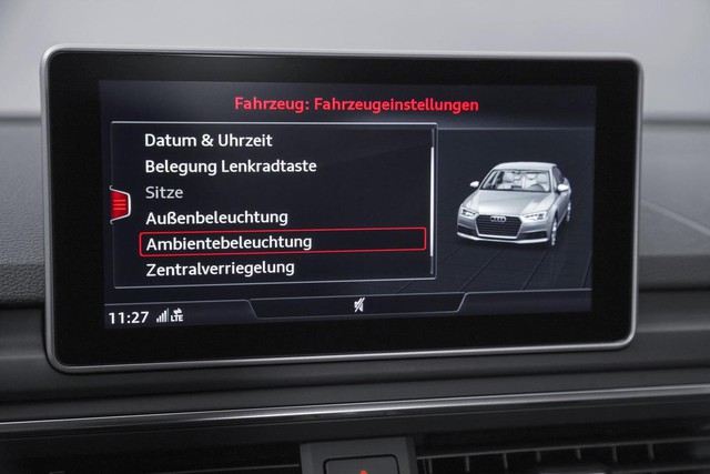 
Những điểm nhấn khác trong trang thiết bị của Audi A4 2017 bao gồm hệ thống điều hòa tự động 3 vùng, cửa sổ trời chỉnh điện, ghế sau gập tùy ý và hệ thống thông tin giải trí với màn hình 7 inch.
