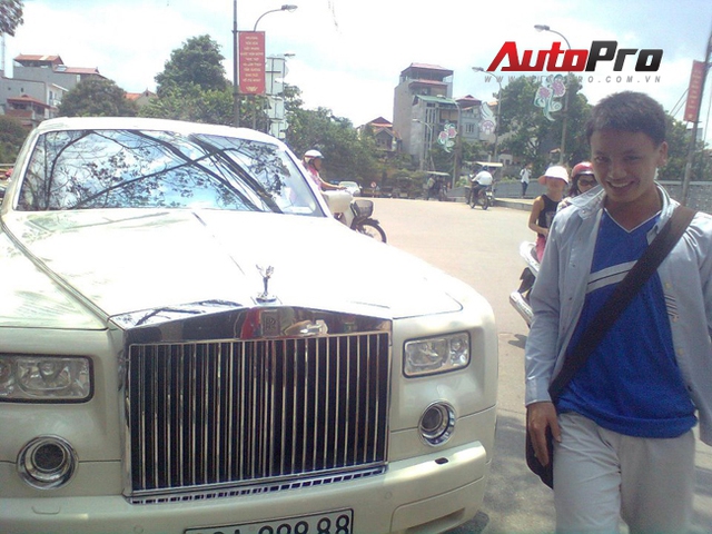 
Chiếc Rolls-Royce Phantom màu trắng ngà voi từng gây xôn xao tại Hà Nội. Ảnh: Chu Đức Phong
