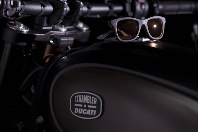 
Tại thị trường Anh, Ducati Scrambler Italia Independent được bán với giá khởi điểm 9.377 Bảng, tương đương 296,6 triệu Đồng.
