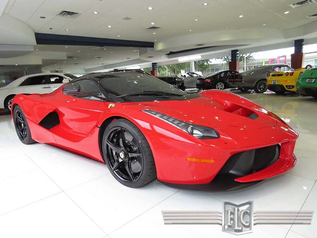 
Chiếc siêu xe Ferrari LaFerrari này đang được rao bán tại Mỹ với giá lên đến 4,7 triệu USD, tương đương 104,8 tỷ Đồng.
