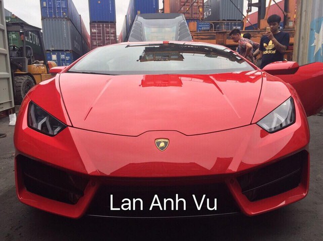 
Lamborghini Huracan LP580-2 cập cảng Hải Phòng. Ảnh: Lan Anh Vu
