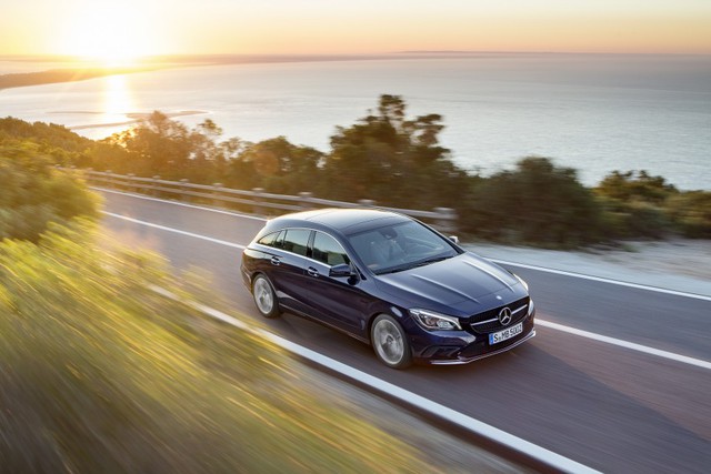 
Sau A-Class, hãng Mercedes-Benz tiếp tục giới thiệu phiên bản nâng cấp của dòng xe CLA và CLA Shooting Brake với người tiêu dùng thế giới.
