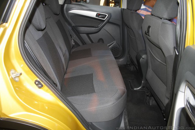 Theo nhà sản xuất, Suzuki Vitara Brezza tiêu thụ lượng nhiên liệu thấp nhất phân khúc với mức 24,3 km/lít, tương đương 4,1 lít/100 km.