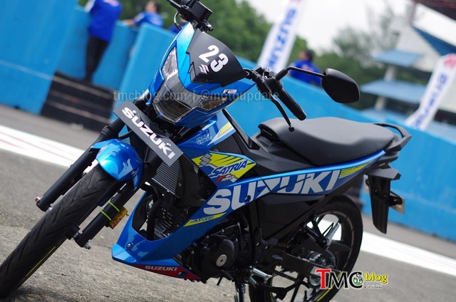 
Tuy xe đã bị khai tử nhưng hãng Suzuki Indonesia vẫn sẽ đảm bảo nguồn cung cấp linh phụ kiện chính hãng cho khách hàng đang sử dụng Raider 150 phiên bản chế hòa khí cũ.
