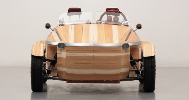 
Toyota Setsuna ra đời để phản ánh sự thay đổi của ô tô tương lai. Do đó, hãng Toyota đã quyết định chọn gỗ làm vật liệu chế tạo Setsuna.
