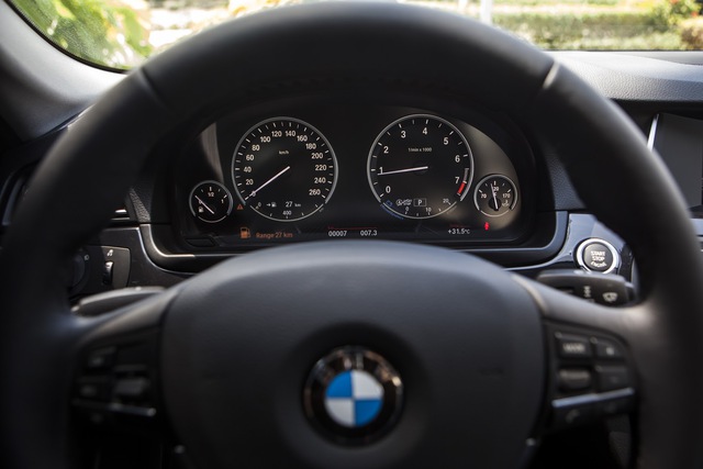 
Mức giá đưa ra cho BMW 520i Special Edition là 2,346 tỷ Đồng.
